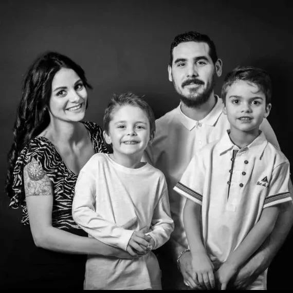 Séance photo de famillle faite a tournan en brie par le studio riviere