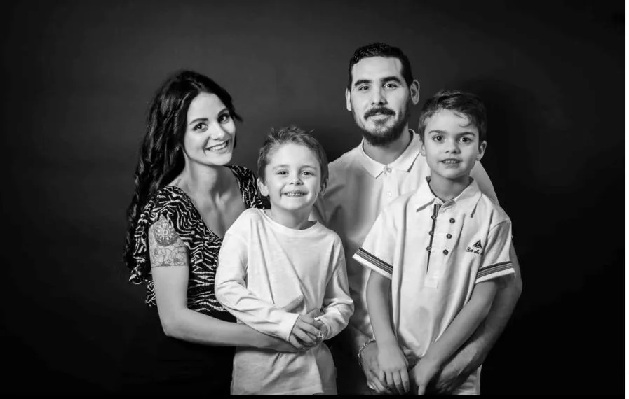 Séance photo de famillle faite a tournan en brie par le studio riviere